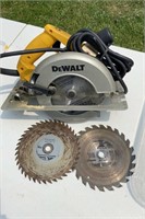 Dewalt DW 364 circular saw, with three blades,