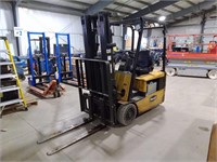 CAT Electric Forklift