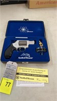 825-AAA- Smith & Wesson Revolver .32 Mag. AirLite