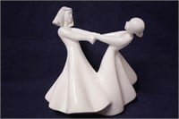 Royal Doulton "Best Friends" Figurine - 7" tall
