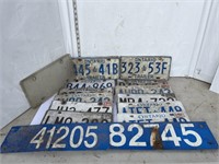 Lot: Ontario License plates & blue house numbers