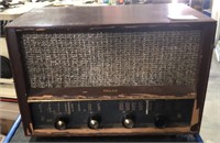 Vintage Philco Radio AM/FM  For parts Not Working