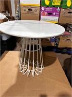 Landing -Marble dining table round