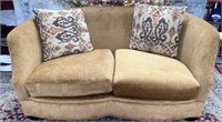 11 - LOVE SEAT W/ ACCENT PILLOWS