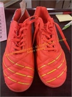 Klaosd Soccer Cleats Size 13.5