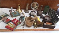 ASSORTED VINTAGE AND ANTIQUE COLLECTIBLES
