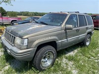 1996 Jeep Grand Cherokee Limited. 4.0L straight 6