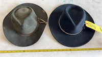 (2) MEN'S HATS, SIZES UNKNOWN