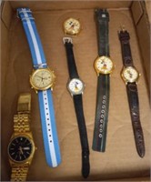 TRAY OF SEIKOS AND MICKEY MOUSE WATCHES