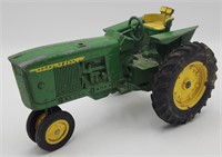 Vintage 1/16 Scale Ertl John Deere 3020 Tractor