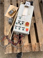 Smart feeder control box and computer