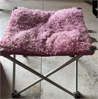 Fuzzy camping chair