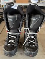 5150 size four snowboard boots