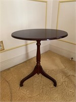 Mahogany Pedestal Side Table 14 1/2 x 20 1/2