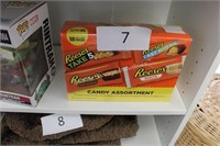 18- assorted reeses full sized candy 6/23