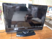 Hisense 32" LCD TV with Remote