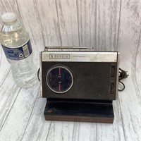 Vintage Zenith Rechargeable Radio RE27Y