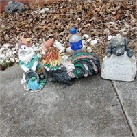 Garden Decor - Plastic - Rooster, Lab Dog