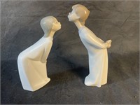 Pr. Lladro Kissing Figurines