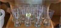 Glass beer glasses (16)