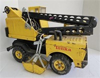 (B) Tonka Crane 18"x12"x9"