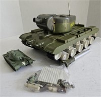 (B) Remco US Army Bulldog Tank 15"x9"x7", Plastic