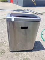 Stainless Steel Trash can 18 x 25 1/2"h