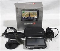 TomTom GO730 GPS with Accessories with Box