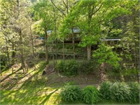 Sweet Cottage with Creek Frontage in Dugspur VA