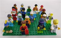 10 LEGO MINI FIGURES