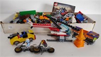 LEGO incl. MOTORCYCLE w/ RIDERS