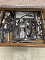 Flatware/ kitchen utensils