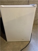 Haier mini fridge