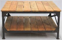 Iron & wooden coffee table - 17.5 x 35 x 35