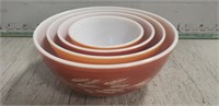 Vintage Pyrex 4 Bowl Nesting Set