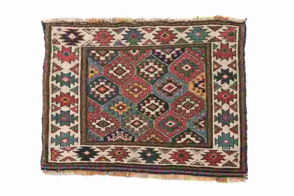 MAY 31st ANTIQUE RUGS & CARPETS AUCTION at 4pm