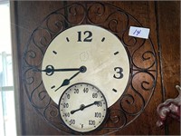 WALL CLOCK WITH THERMOMETER
