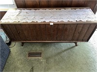 VINTAGE STERO CONSOLE NEEDS CLEANING