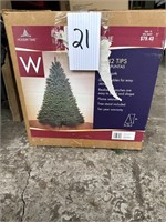 7.5 foot Christmas tree