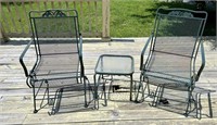 2 Green Wrought Iron Chairs with Table