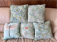 5 Outdoor Decorative Pillows