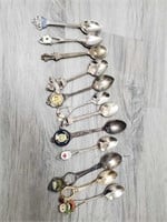 LOT OF ASSORTED COLLECTOR SPOONS