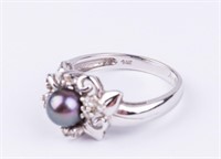 14K White Sapphire Pearl Ring