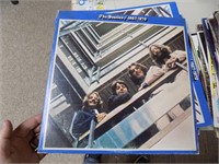 USED LP THE BEATLES 1967-1970 RECORD IS AS SHOWN,