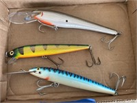 (3) 7-9" musky lures
