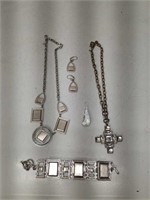 Myka Canadian Design  Jewelry Set + Necklace