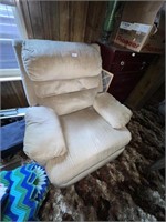 NICE LOVELY RECLINER CHAIR