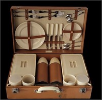 VINTAGE CORACLE PICNIC SET