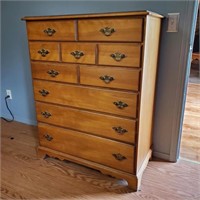 Maple Style Chest of Drawers - Needs TLC