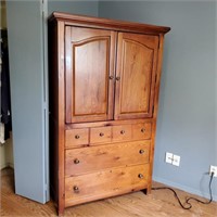 Maple Style TV Armoire w/3 Drawers - Contents not
